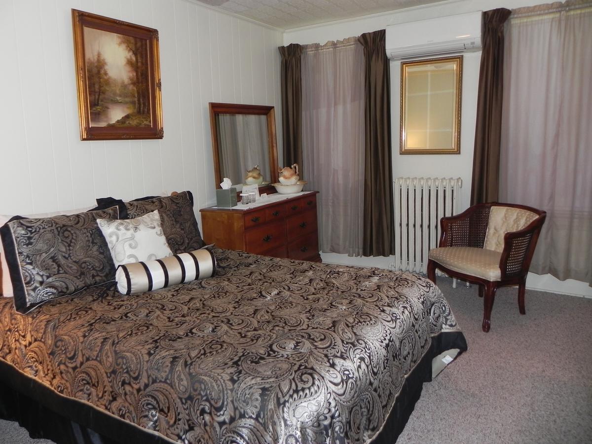 הוט ספרינגס Vine Cottage Inn מראה חיצוני תמונה