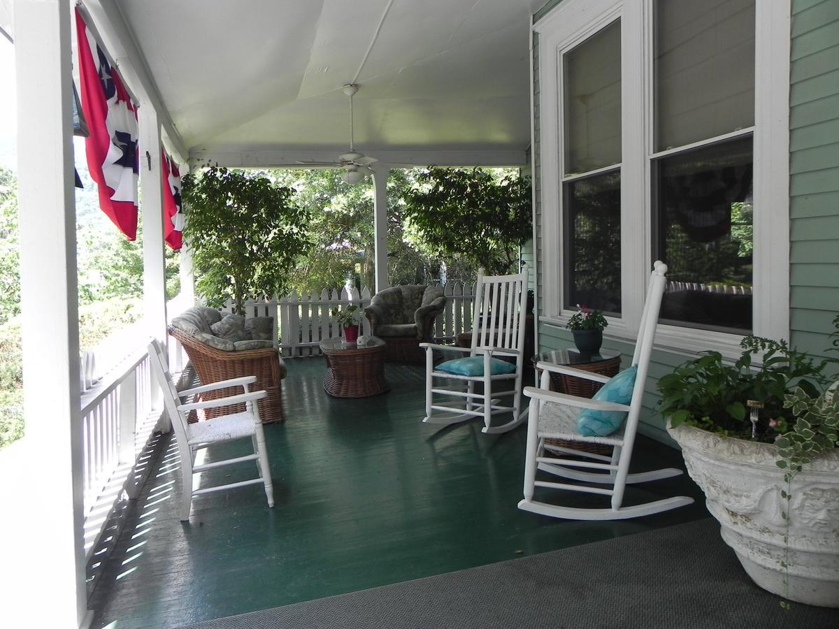 הוט ספרינגס Vine Cottage Inn מראה חיצוני תמונה