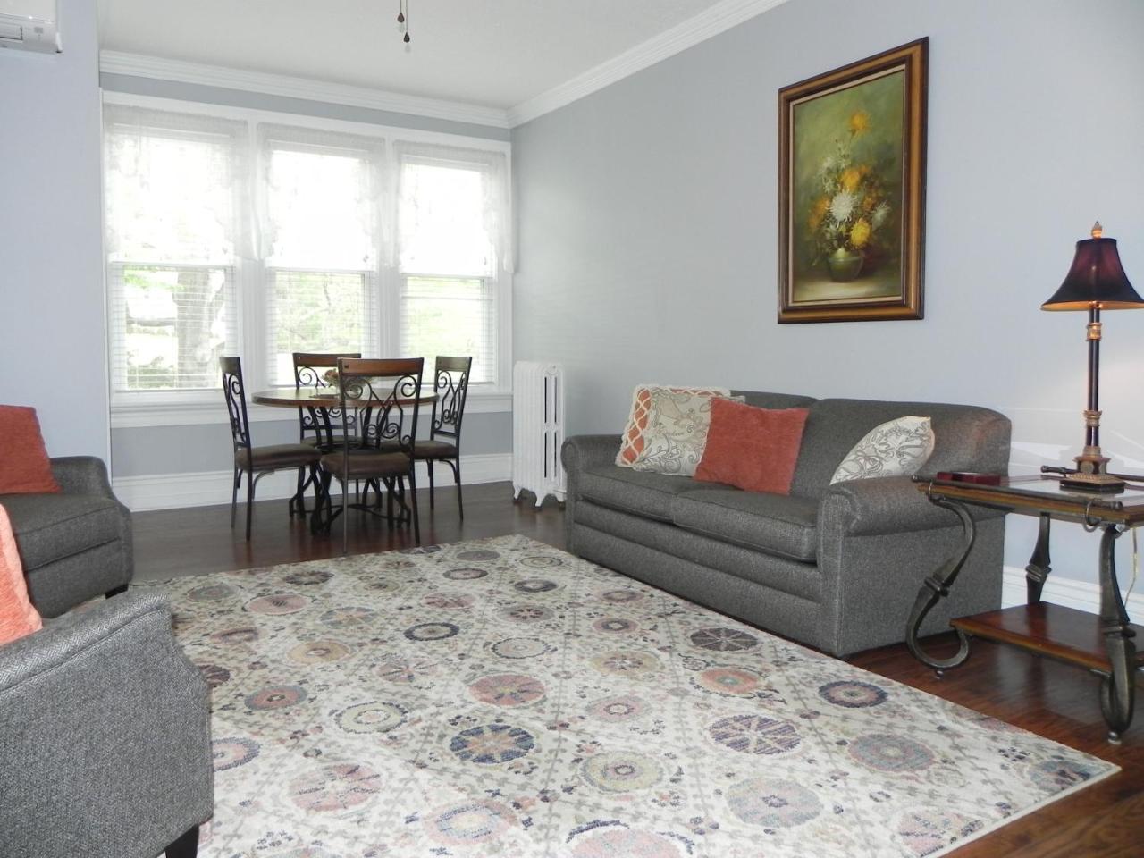 הוט ספרינגס Vine Cottage Inn מראה חיצוני תמונה