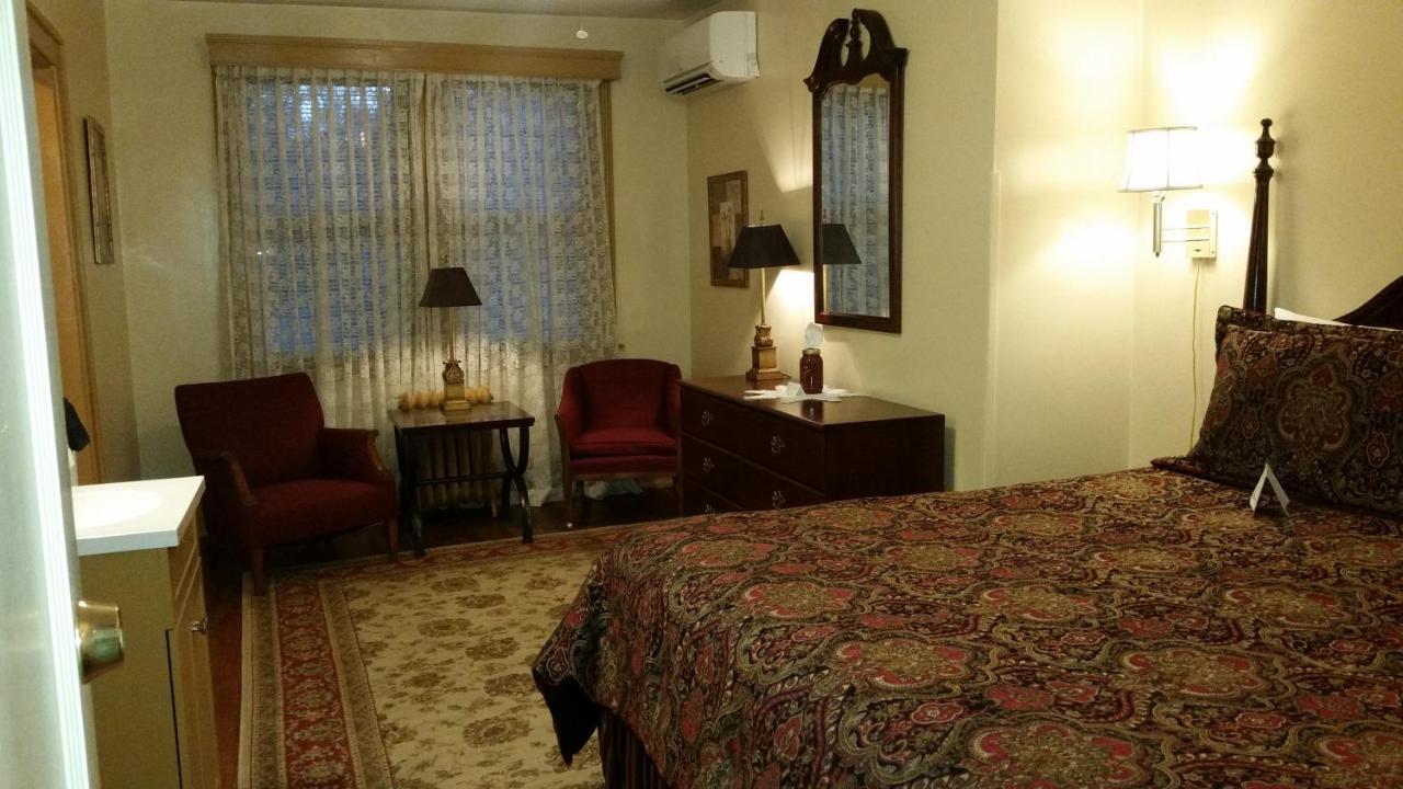 הוט ספרינגס Vine Cottage Inn מראה חיצוני תמונה