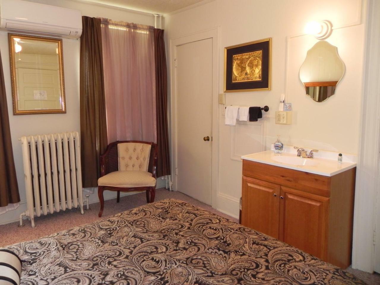 הוט ספרינגס Vine Cottage Inn מראה חיצוני תמונה