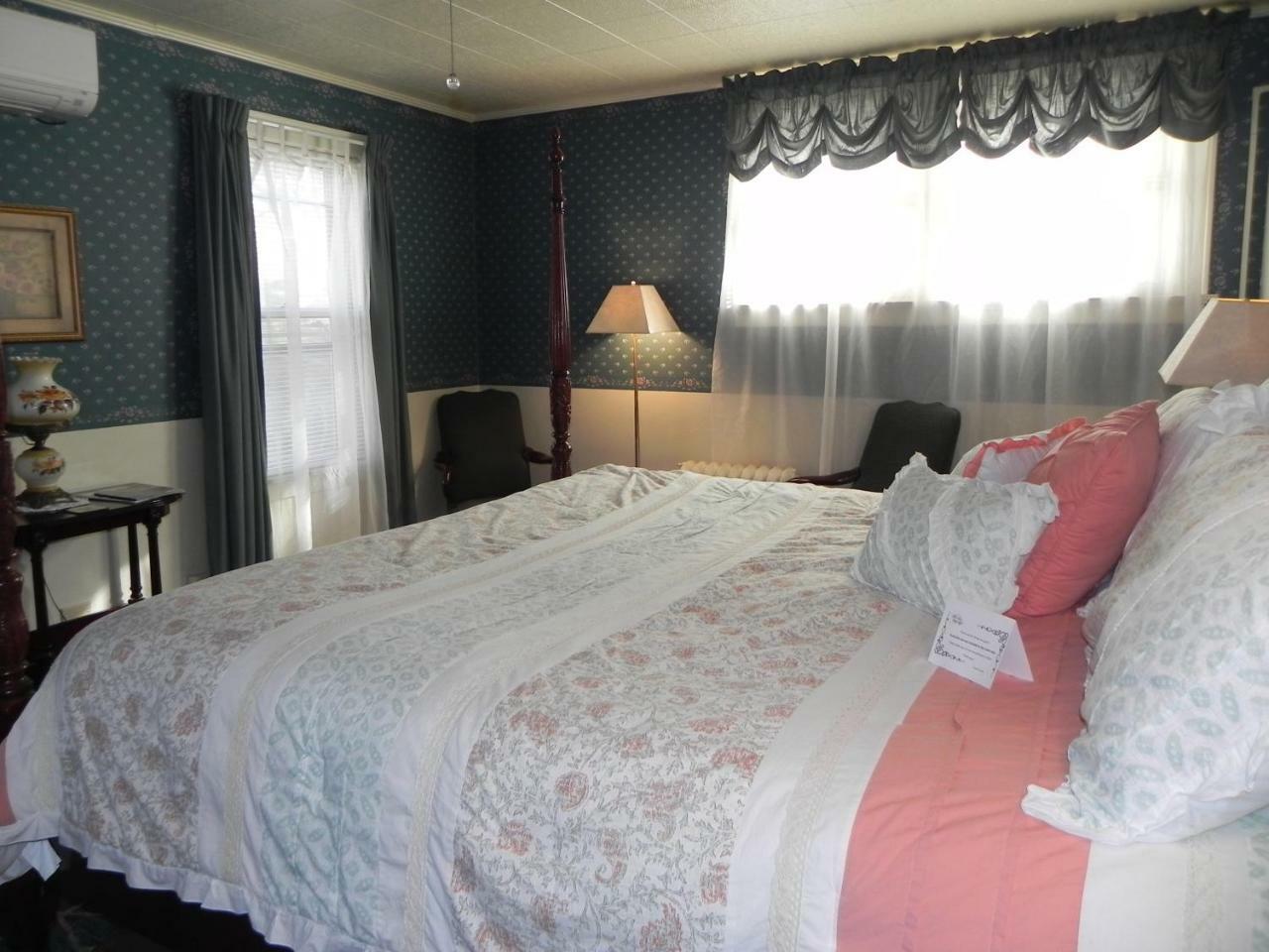 הוט ספרינגס Vine Cottage Inn מראה חיצוני תמונה