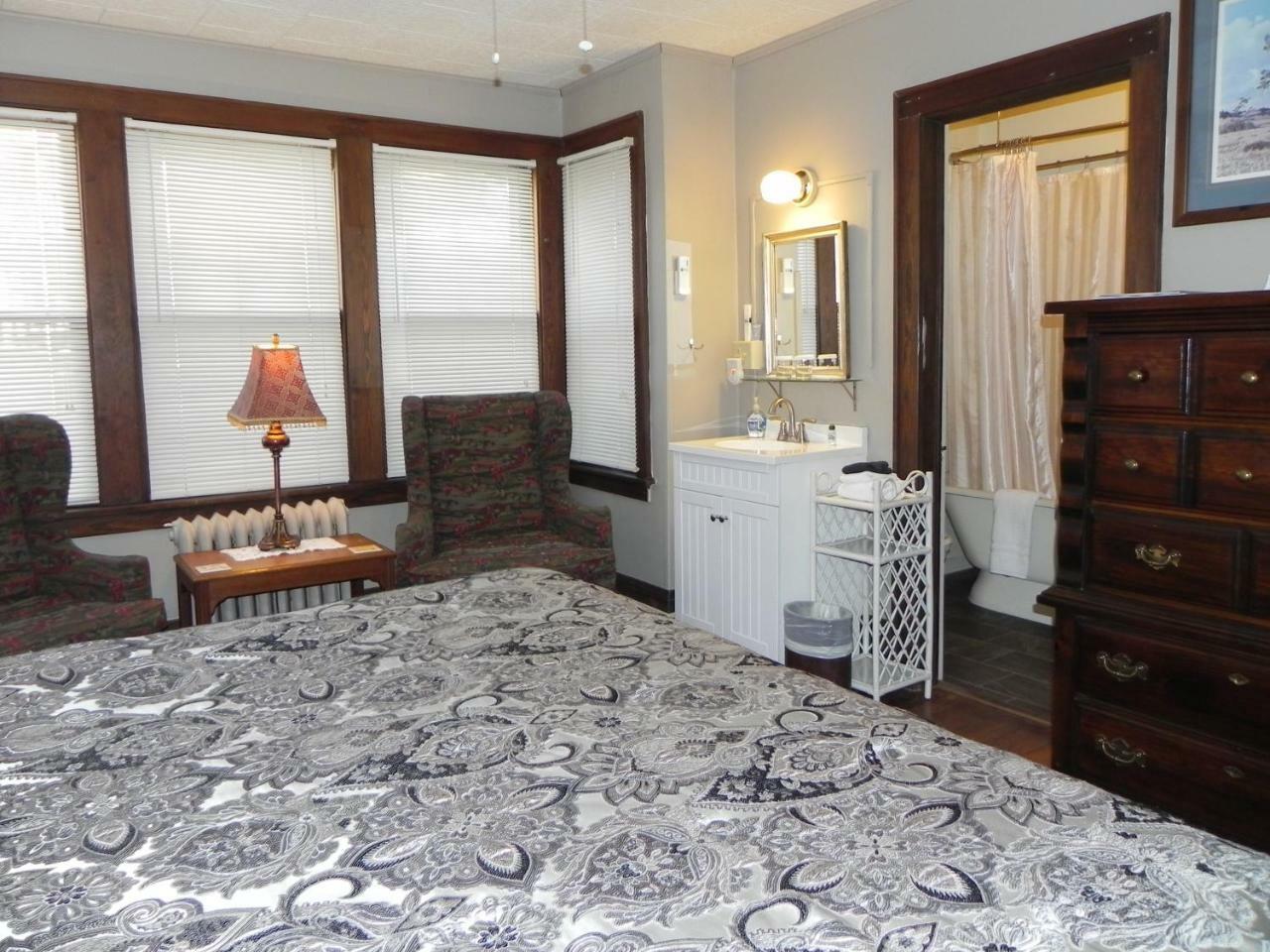 הוט ספרינגס Vine Cottage Inn מראה חיצוני תמונה