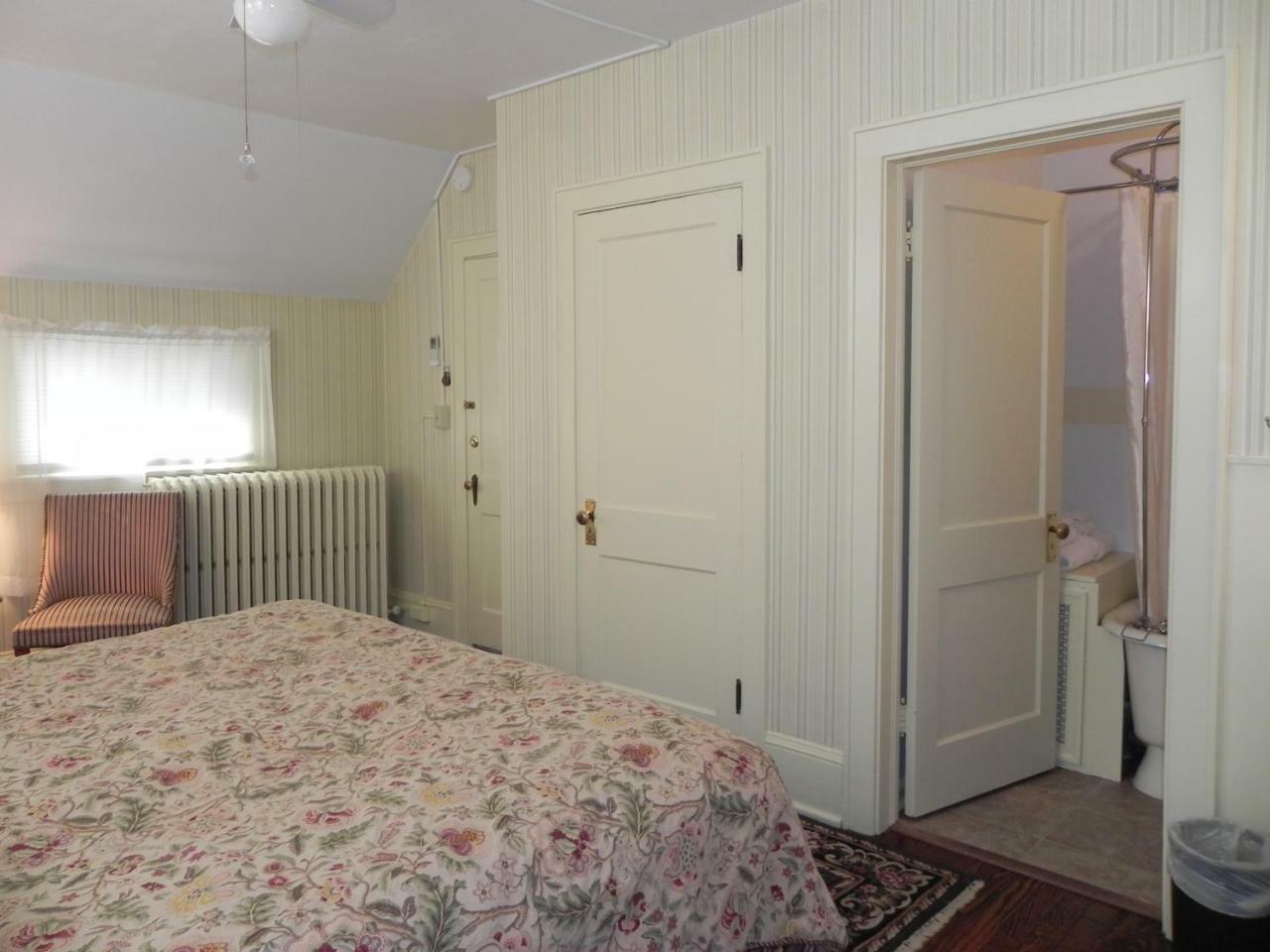 הוט ספרינגס Vine Cottage Inn מראה חיצוני תמונה